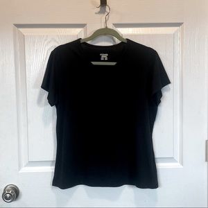 Columbia Women’s Black Short Sleeve V-Neck Cross-Seam Sportswear T-Shirt size L